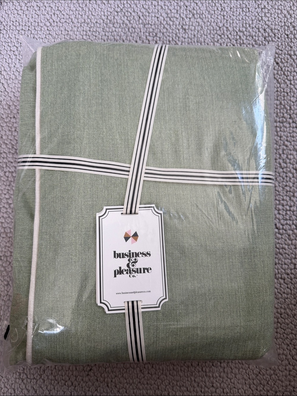 BUSINESS & PLEASURE CO.  - THE AL FRESCO LOVE SEAT CUSHION SLIPCOVER SET